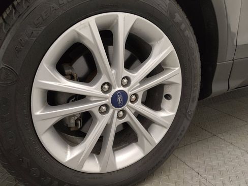 Used 2017 Ford Escape SE image 30