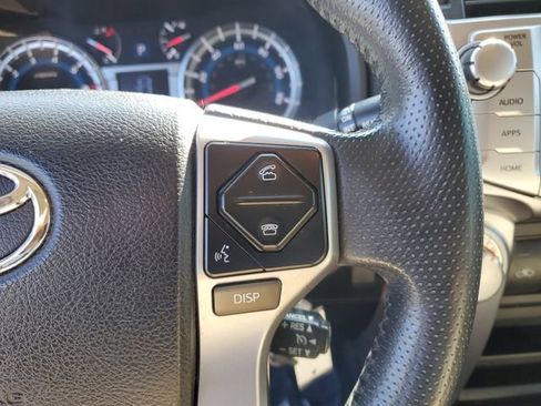 Used 2018 Toyota 4Runner SR5 Premium image 27