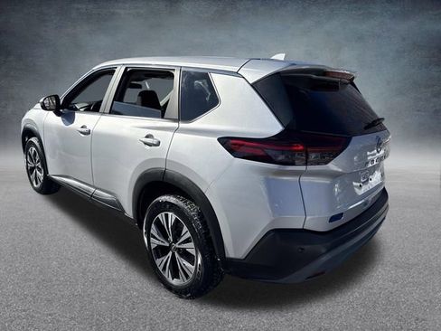 Used 2023 Nissan Rogue SV image 9