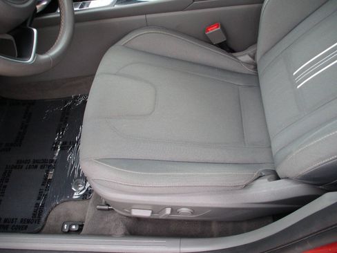 Used 2021 Hyundai Elantra SEL w/ Convenience + Premium Package FWD image 5