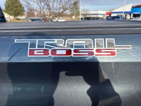 Used 2020 Chevrolet Silverado 1500 LT Trail Boss image 30