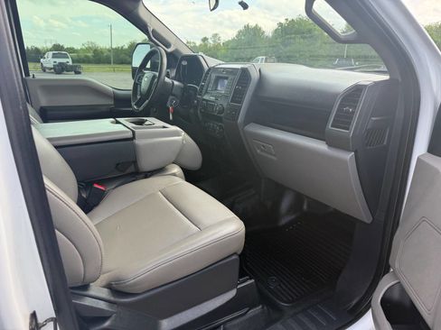 Used 2022 Ford F250 XL w/ Power Equipment Group image 28