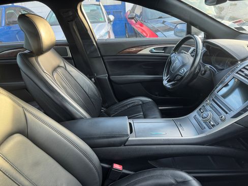 Used 2017 Lincoln MKZ Reserve w/ Technology Package image 4