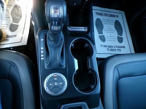 New 2025 Ford Bronco Outer Banks image 25