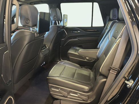 Used 2023 Cadillac Escalade Sport image 10