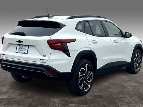 Used 2024 Chevrolet Trax RS w/ Driver Confidence Package image 28