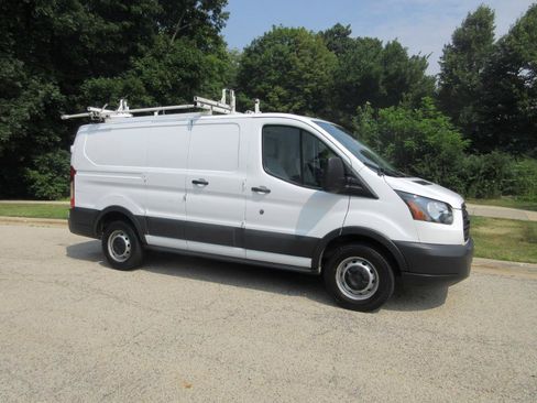 Used 2018 Ford Transit 150 130 Low Roof RWD image 5