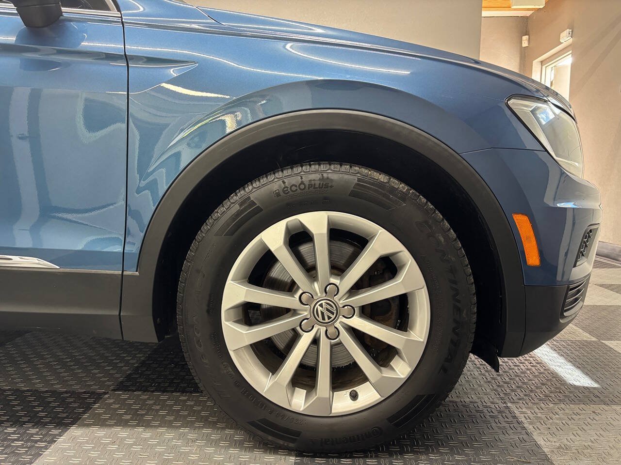 Used 2018 Volkswagen Tiguan SE AWD/4WD image 5