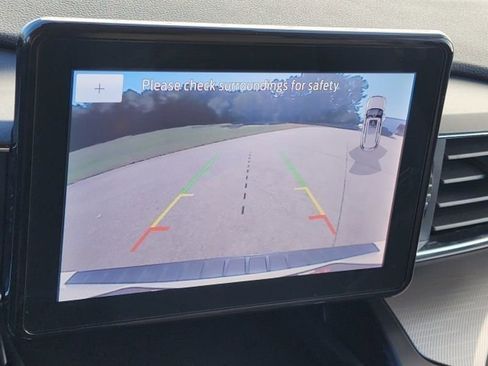 Used 2020 Ford Explorer XLT w/ Equipment Group 202A image 23