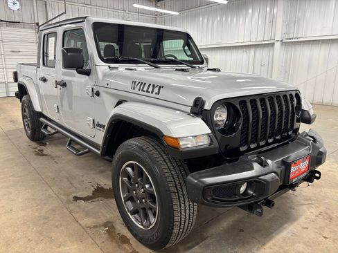 Used 2022 Jeep Gladiator Sport AWD/4WD image 1