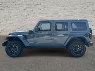Used 2025 Jeep Wrangler Unlimited Sahara AWD/4WD video 2