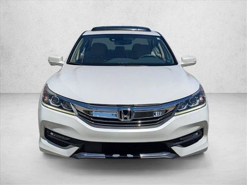 Used 2017 Honda Accord EX-L image 2