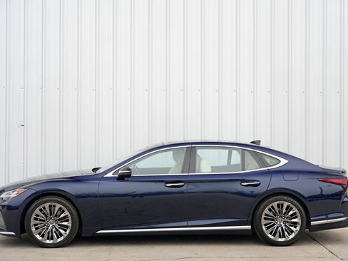 Used 2022 Lexus LS 500 image 51