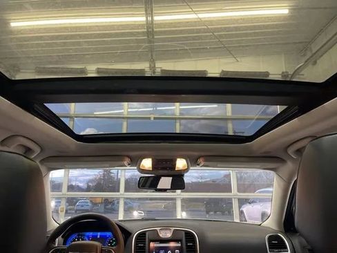 Used 2023 Chrysler 300 Touring L w/ Popular Equipment Group image 20