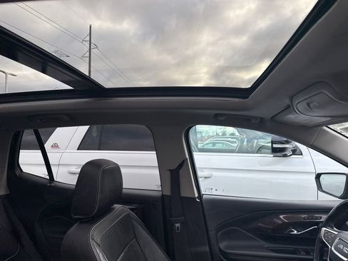 Used 2020 GMC Terrain Denali w/ Denali Premium Package AWD/4WD image 10