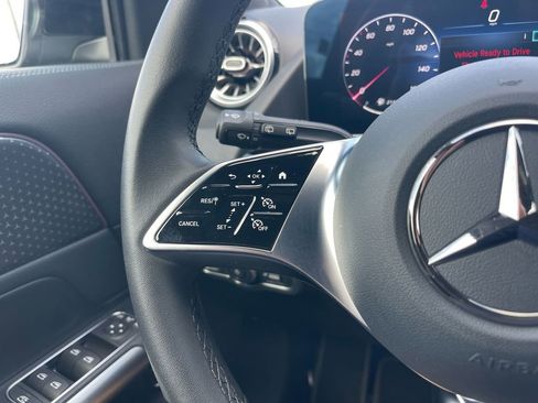 Used 2025 Mercedes-Benz GLA 250 image 15