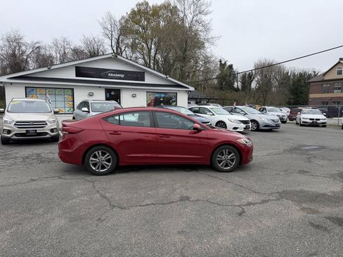 Used 2017 Hyundai Elantra Value Edition FWD image 8