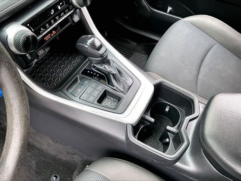 Certified 2022 Toyota RAV4 LE AWD/4WD image 19