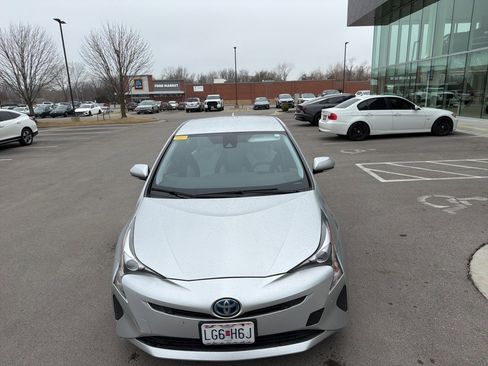 Used 2017 Toyota Prius Two w/ Prius Two Safety Plus Package image 3