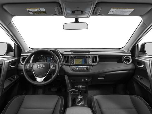 Used 2018 Toyota RAV4 XLE AWD/4WD image 11
