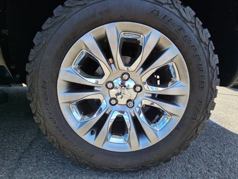 Used 2014 RAM 1500 Limited AWD/4WD image 22