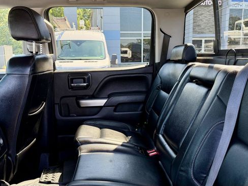 Used 2018 Chevrolet Silverado 1500 LT w/ All Star Edition AWD/4WD image 19