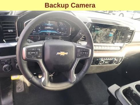 Used 2024 Chevrolet Silverado 1500 LT image 11