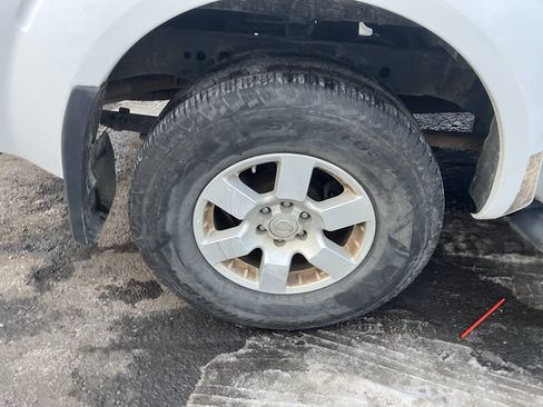 Used 2005 Nissan Frontier NISMO image 16