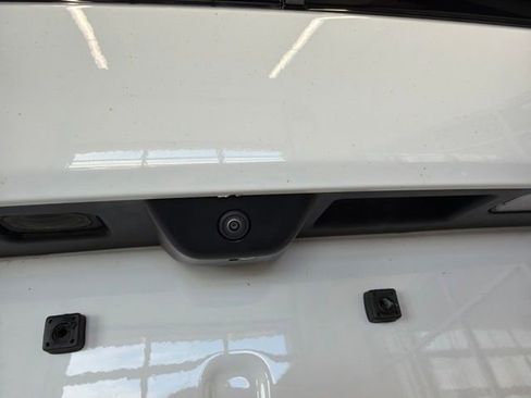 Used 2024 Jeep Grand Cherokee Limited w/ Black Appearance Package AWD/4WD image 7