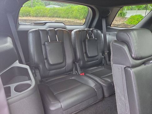 Used 2014 Ford Explorer Limited w/ Equipment Group 302A AWD/4WD image 22