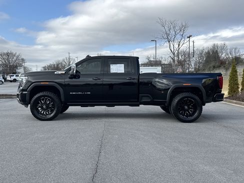 Used 2024 GMC Sierra 3500 Denali w/ Denali Reserve Package image 7