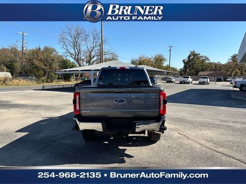 Used 2024 Ford F250 Lariat w/ Chrome Package image 6
