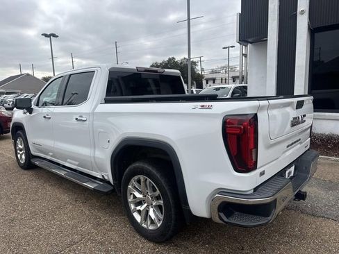 Used 2019 GMC Sierra 1500 SLT w/ SLT Premium Package image 9