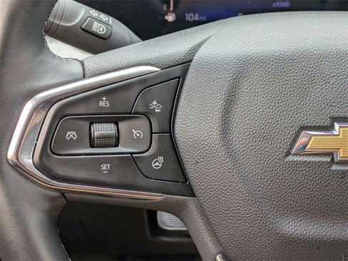 Used 2025 Chevrolet Trax LT w/ LT Convenience Package image 20