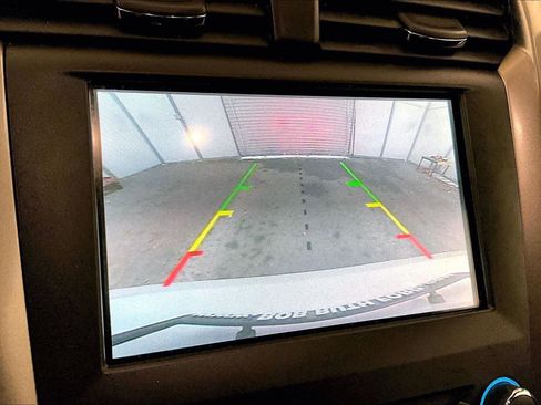 Used 2018 Ford Fusion SE w/ Fusion SE Technology Package image 20