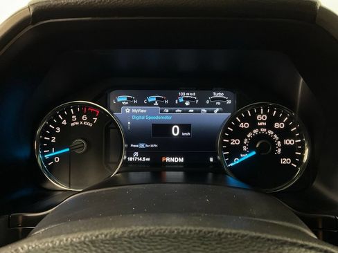 Used 2017 Ford F150 Platinum w/ Equipment Group 701A Luxury AWD/4WD image 27