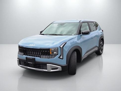 New 2027 Kia Seltos S FWD image 8