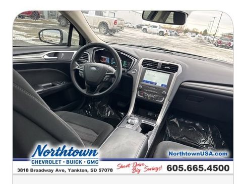Used 2020 Ford Fusion SE image 22