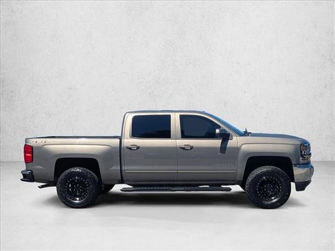 Used 2017 Chevrolet Silverado 1500 LT w/ All Star Edition AWD/4WD image 7