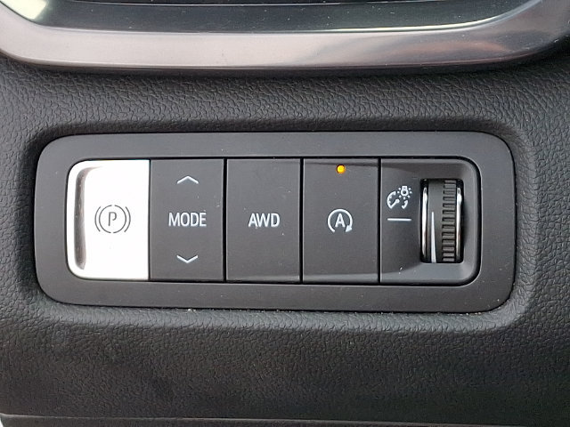 Used 2025 GMC Acadia AT4 w/ Super Cruise Package AWD/4WD image 9