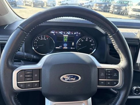 Used 2024 Ford Expedition Max XLT image 30