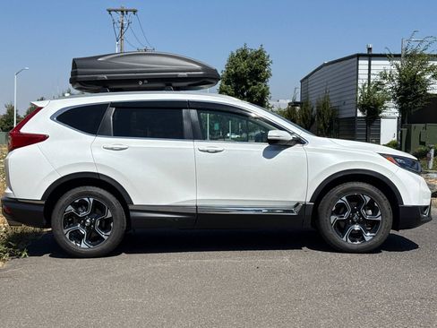 Used 2019 Honda CR-V Touring image 2