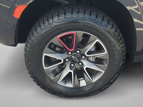Used 2023 Chevrolet Suburban Z71 w/ Z71 Off-Road Package AWD/4WD image 29