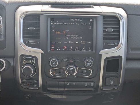 Used 2019 RAM 1500 Big Horn AWD/4WD image 17