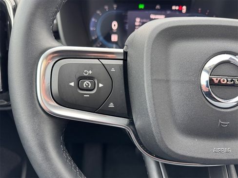 Certified 2025 Volvo XC40 B5 Plus image 14