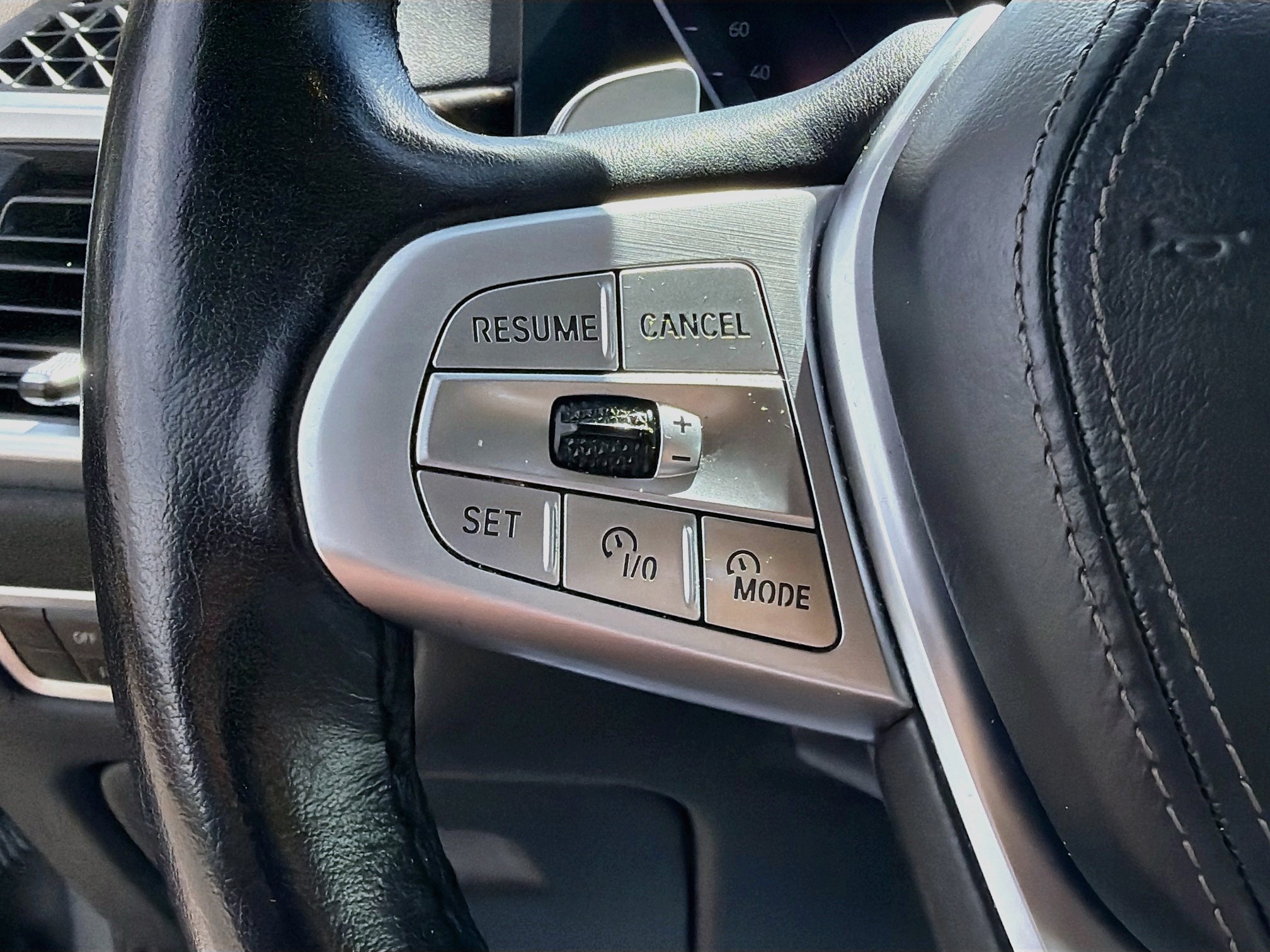 Used 2023 BMW X7 xDrive40i AWD/4WD image 39