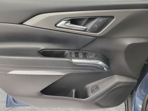 Used 2025 Chevrolet Traverse LT AWD/4WD image 27
