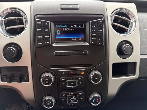 Used 2014 Ford F150 XLT w/ Equipment Group 302A Luxury AWD/4WD image 18