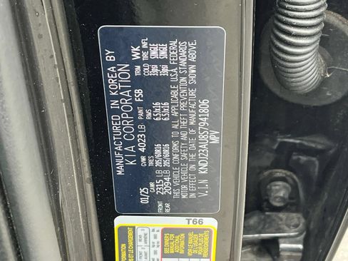 Used 2025 Kia Soul LX w/ LX Technology Package FWD image 22