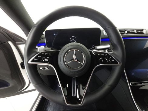Used 2023 Mercedes-Benz S 500 4MATIC w/ AMG Line image 12